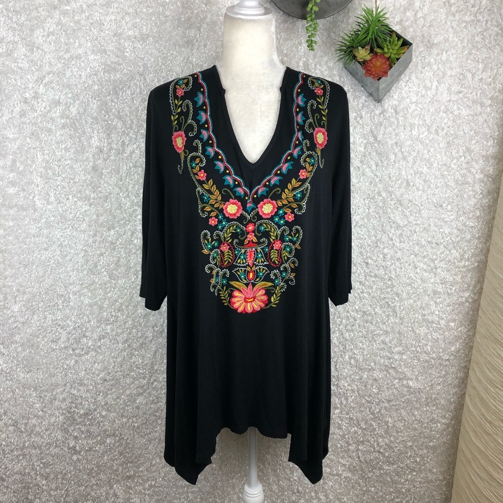 Soft Surroundings Adora Embroidered Tunic | 2X - Picture 2 of 6